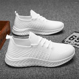 Casual Shoes White Black Vip Sneakers Men Running Skate Shose For Adults Flat Luxury Sports Supplies Sabot Goods Play YDX2