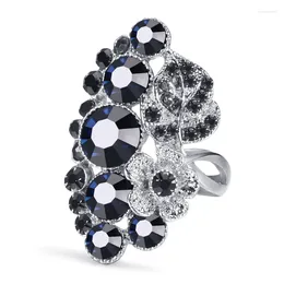 Cluster Rings Bright Blue Crystal Silver Plated Flower Green Leaf Ladies Exquisite White Plating Upscale Female Jewellery