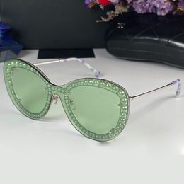 Mens and womens fashion oval frame light colored decorative glasses designer high quality outdoor sunshade with original packaging box CH4236