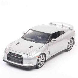 Diecast Model Cars Jada 1 24 Brians 2009 Nissan Skyline GT-R R35 Vehicle Metal Car Diecast Model Toy Collectible J44 Y240520POYN