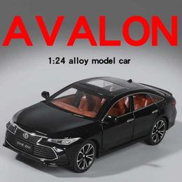 Diecast Model Cars 1 24 Toyota Avalon Alloy Model Car Diecast Metal Vehicle Toy Model Collection Sound Light Birthday Gifts For Children Kids Y240520ZLAZ