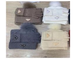 22 Brand Scarf Hat Glove Sets Mens Womens Designers Knitted Hat And Neckerchief Gloves Casquette Beanie Women Luxurys Mittens Th5905243