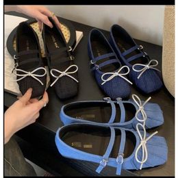 Casual Shoes Exquisite Bowtie Women Sandals Fashion One Strap Summer Luxury Designer Flats 2024 Chaussures Simple Round Toe Sapato
