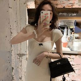 Casual Dresses First Love Skirt Temperament Slim French Vintage Small Fragrance Square Neck Ice Silk Knitted Dress 2024 Women's Summer