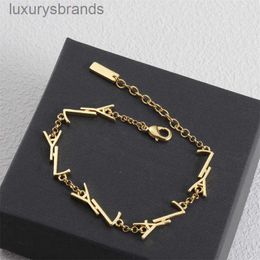 Designer Bracelet Women Golden Letters Charm Unisex Trendy Gold Sier Bracelets Jewelry For Wedding Party Gifts