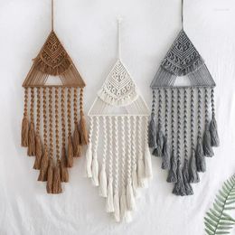 Decorative Figurines Creative Hand-woven Tapestry Home Decoration Net Bohemian Style Jewellery Personalised Triangle Dream Catcher Pendant