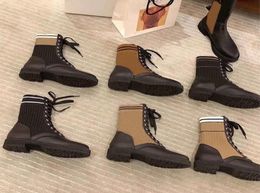 Новые кожаные байкерские ботинки Женщины Rockoko Combat Boots Black Calfskin Estact Table Angle Martin Boot Subh нельзя