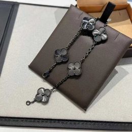 standard Vanly bracelet gift first choice plated black clover and with original logo box