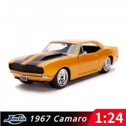 Diecast Model Cars Jada 1 24 1967 CHEVY Camaro Classic High Simulation Diecast Car Metal Alloy Model Car Chevrolet Toy For Children Gift Collection Y240520P4R2
