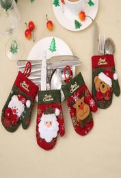 New Year Christmas Decorative Glove Shape Knife Fork Cutlery Set Packaging Bag Fork Knife Pocket Xmas Dinner Table Decor Silverwar1083617