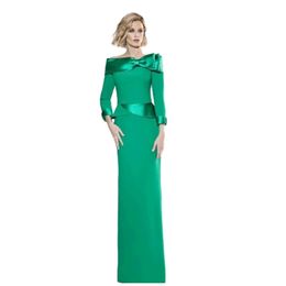 Elegant Long Sleeve Green Satin Mother of the Bride/Groom Dresses With Bow Sheath Bateau Neck Watteau Train Godmother Dresses Formal Party Gown for Women