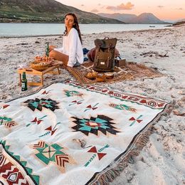 Outdoor Camping Tribal Rugs Blankets Indian Picnic Blanket Boho Decorative Bed Blankets Plaid Sofa Mats Travel Rug Tassels Linen 240521