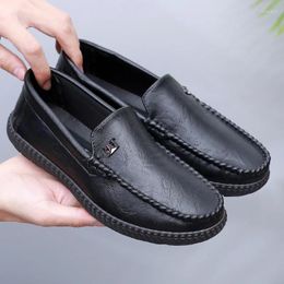 Casual Shoes Men Comfortable Flat Leather Spring Breathable Fashion Anti-slip Versatile Soft Soles Working Masculino Adulto