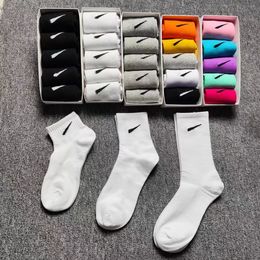 designer sock for men Stockings grip socks motion Cotton All-match Solid Colour Classic Hook Ankle Breathable black White Basketball football sports sock with box