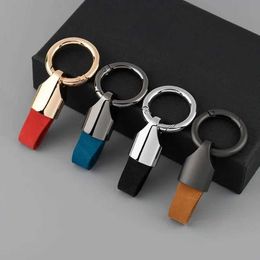 Keychains Lanyards Luxury mens keychain fashionable keychain durable leather car keyring bracket horseshoe buckle gift accessories wholesale Q240521