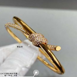 Hot Picking Brand's Knot Bracelet Womens Sterling Silver 18k Gold Cross Diamond Free Ins Simple and Pickingable 7FFZ