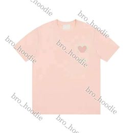 2024 Designer Amies Amiei Amis T Shirt Tshirt Graphic Tee Paris Summer Mens Woman Heart T Shirt Luxury Fashion Casual Cotton Crewneck Core Trendy Clothing Tshirts 154