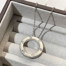 Fashionable and Versatile Necklace Accessories Cart Necklace Gold Family Fashion Big with Diamonds Rose Individualised Simple with Original Logo Box