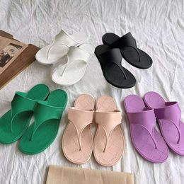 New Designer Slides Women Rubber Thong Sandals Beach Flip Flops Casual Slider Outdoor Slipper With Box 569