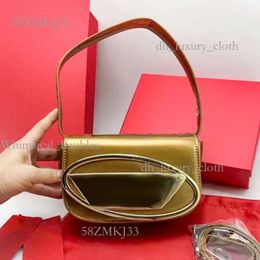 Diesl Bag Fashion Silver Luxury Handbag Underarm Bag Mens Leather Clutch Cosmetic Designer Bag Womens Mirror Quality Travel Totes Even Pochette Shoulder Bags 320