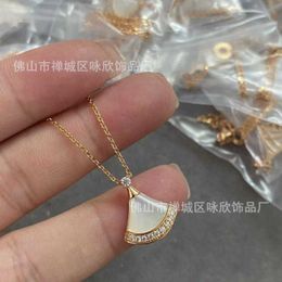 Buu Necklace Expensive Design Engagement Necklace Gold Diamond Treasure Fanshaped Skirt Fritillaria Natura with Original Logo Box