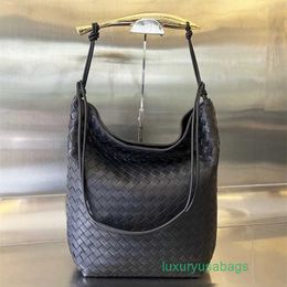 Totes Bag Woven Sardine Luxury BottegavVenet Bags Designer Capacity Handbag New SARDINE Bag Head Layer Sheepskin Woven Bag Metal Handle Single Shoulder Cross 2H1G