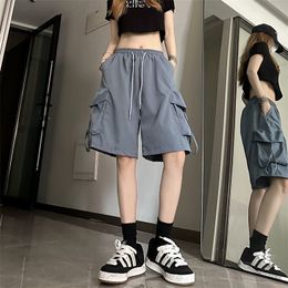 American Retro Cargo Shorts Men and Women Summer New Arrived Loose Straight Solid Color Casual Pants with Pockets High Street Versatile Shorts Female and Male