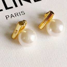 Women's earrings The latest fashion earringsArch 23 New Pearl Earrings cel Luxury Style Simple Beizhu Earrings Small Fragrant Style Womens Earrings