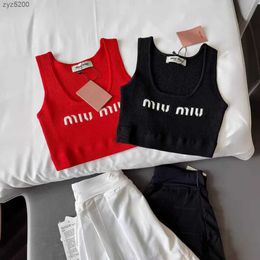 pMm Summer New Fashion Jacquard Letter Simple and Casual Versatile Short Knitted Tank Top2024