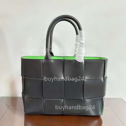 Women Lady New Designer Bag Tote Bottegs Bags Handbag Venet Business 2024 Cassette Handwoven Large Arco Leisure Totes Genuine 34cm Leather Large Space OKGH