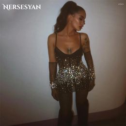 Party Dresses Nersesyan Glitter Cocktail Evening Sexy V-Neck Spaghetti Straps Crystals Prom Dress Backless Shiny Gowns No Gloves