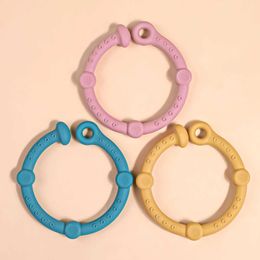 Teethers Toys 3 baby teeth silicone bracelets free of bisphenol A cute animal silicone pendant wooden ring baby accessory toy teeth joystick S52112