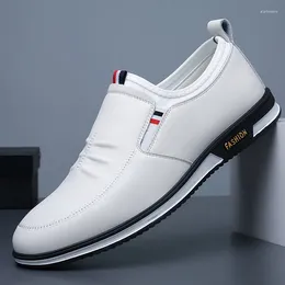 Casual Shoes 2024 Spring Autumn Soft Bottom Men Black White Leather Fashion Loafers Business Formal Single Sneakers
