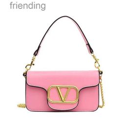 Luxury Brand Designer Chain Shoulder Bags Fashion v Letter Handbag Wallet Vintage Ladies Solid Colour Leather Bag Crossbody FFIH