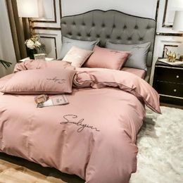 Bedding Sets Style Four-piece Bedroom Bed Pure Cotton Warm Twill Sheet Quilt Cover Stylish Simple Printing Family El Set