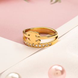Designer Branded Letter Band Rings Women 18K Gold Plated inlay Crystal Rhinestone Stainless Steel Love Wedding C-Jewelry Supplies Ring Fine Carving Finger Ring