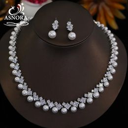 Elegant White CZ Wedding Accessories for Women Brides Classic Round Pearl Necklace and Earrings Costume Jewelry Sets X0482 240506