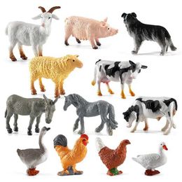 Novelty Games 12Pcs Realistic Animal Figurines Simulated Poultry Action Figure Farm Dog Duck Cock Models Education Toys for Children Kids Gift Y240521