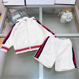 Top kids Tracksuits baby clothes boy zipper jacket suit Size 100-160 Mesh lining coat and Spliced design shorts Jan20
