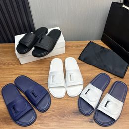 2024 Designer Slippers For Mens Man Summer Beach Shoes Leather Flats Heels Mules Scuffs Man Classic Sandals Slides sandles dgslides
