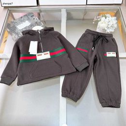 Top kids Tracksuits Autumn baby clothes Size 100-160 designer Plush hoodie set Hooded pullover and tie up sports pants Jan20