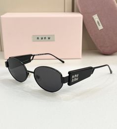 WomenS Designer Sunglasses Luxury Oversized Eyeglasses Outdoor Shades Big Lens Frame Fashion Classic Vintage Lady Sun glasses Mirrors High Quality