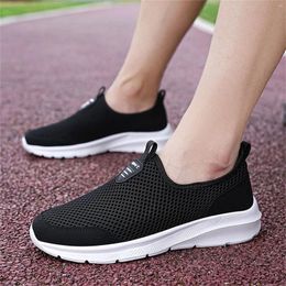 Casual Shoes Spring Summer Men Sneakers Breathable Mesh Fashion Causal Slip On Mens Lightweight Thick Soled Round Toe Sneaker