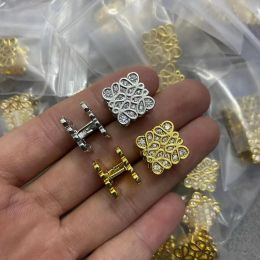 Estudação nova moda anagrama brincos de pérolas assimétricas colar de colar de ouro rosa fl fly diamantes arco de orelha ladrinhas jóias de designer de broche dh1wy