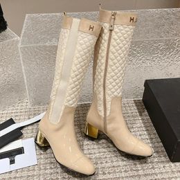 NEW 2024 Womens Knee Boots Designer Quilted Texture Gold-Tone Metal Chunky Heels With Zippers Letter Knight Motorcycle Boot Outdoor Leisure Shoe Hot