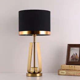 Table Lamps Nordic Lamp Luminaria Office American Gold Metal Desk Lights For Home Cloth Led Decor Bedroom Study Glass Lighting
