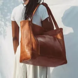 Shoulder Bags Vintage Large Capacity Tote Women Design Handbags Luxury Oil Wax Leather Messenger Bag Lady Casual Big Purses 2024