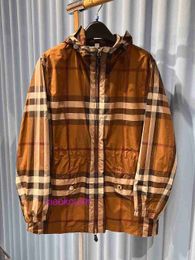 Aa brrubury fashion kleidung Männer und Frauen Neues Plaidhemd hochwertige Ärmel Direkte karierte Taille Kapuze -Graben -Jacke für Frauen