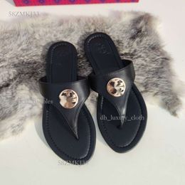 Torybarche Sandal Kadınlar Yaz Plajı Ayakkabı Tasarımcısı Toryb Sandal İç Mekan ve Açık Giyim Terlik Kadınlar İçin Tori Birch Sandal Lüks Moda Tori Sandal 874