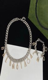 Fashion Pendant Necklace Bracelet Suit Designer Necklaces Stone Letters Design for Mens Womens Jewelry4057959